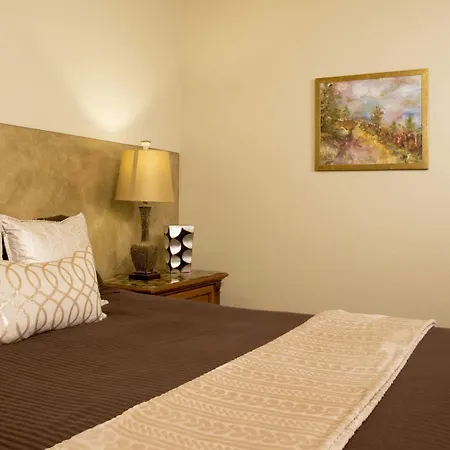 Luxx Boutique Hotel
