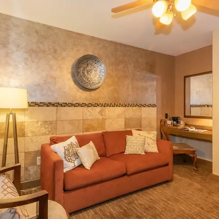 Luxx Boutique Hotel