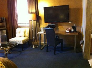 Luxx Boutique Hotel 3*